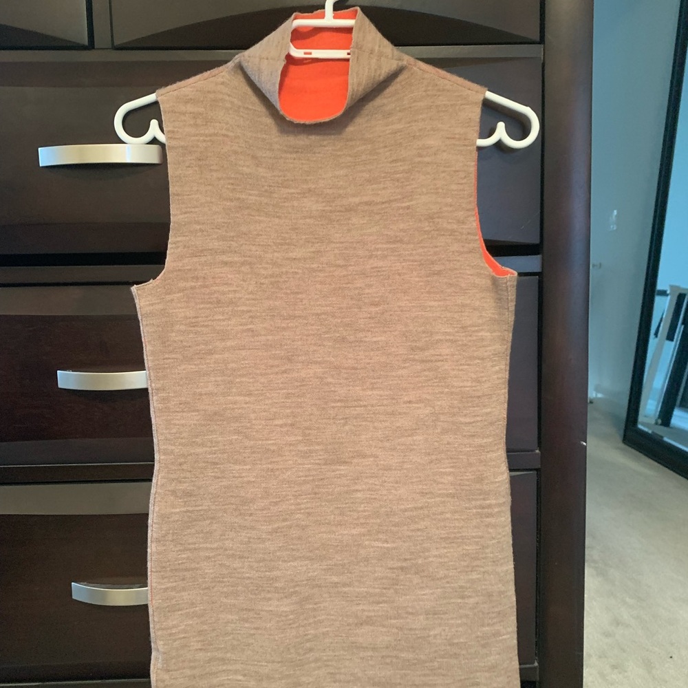Max Studio sleeveless turtleneck shirt.